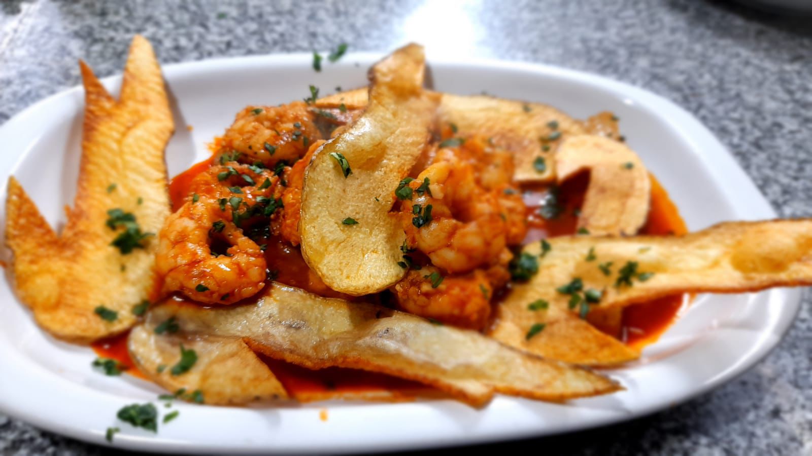 Langostinos con papas